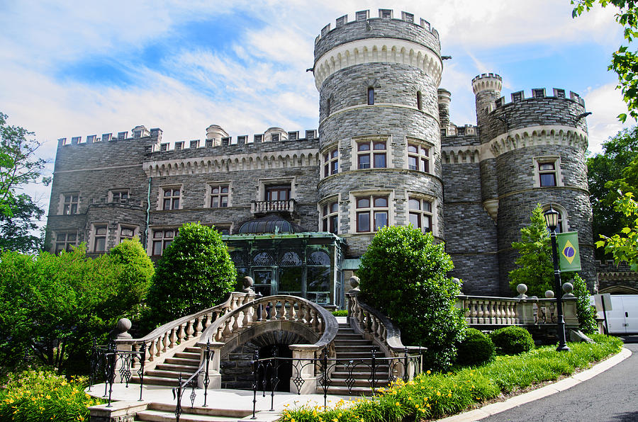 30 Most Incredible Castles in America